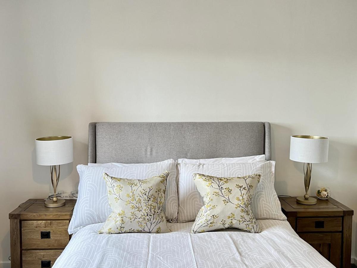 Modern 2 Bed Townhouse Just Outside City Walls With Free Private Parking York Extérieur photo