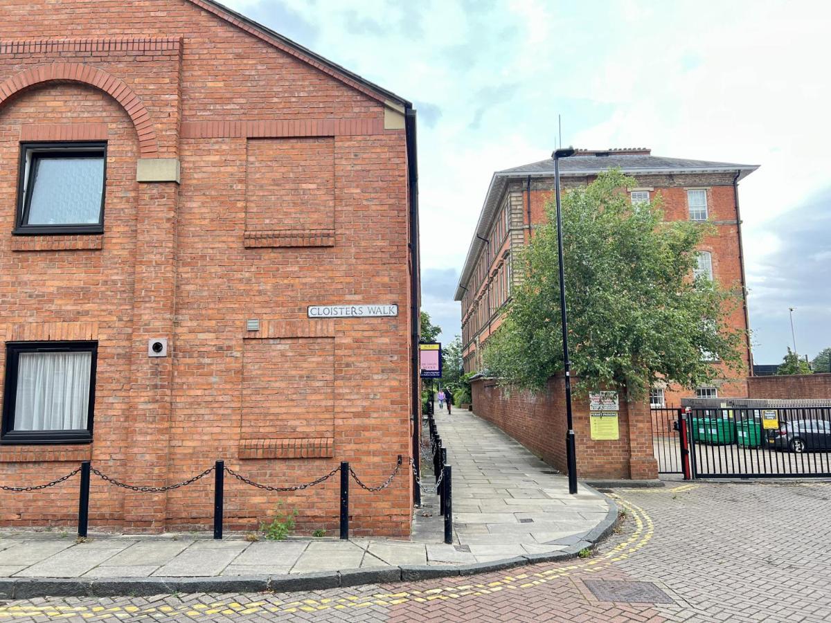 Modern 2 Bed Townhouse Just Outside City Walls With Free Private Parking York Extérieur photo