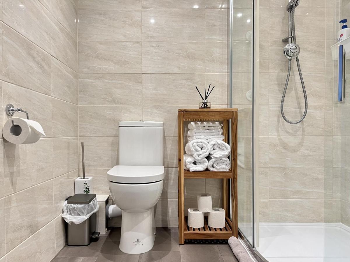 Modern 2 Bed Townhouse Just Outside City Walls With Free Private Parking York Extérieur photo