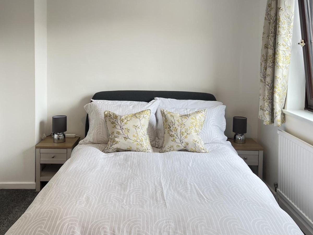 Modern 2 Bed Townhouse Just Outside City Walls With Free Private Parking York Extérieur photo