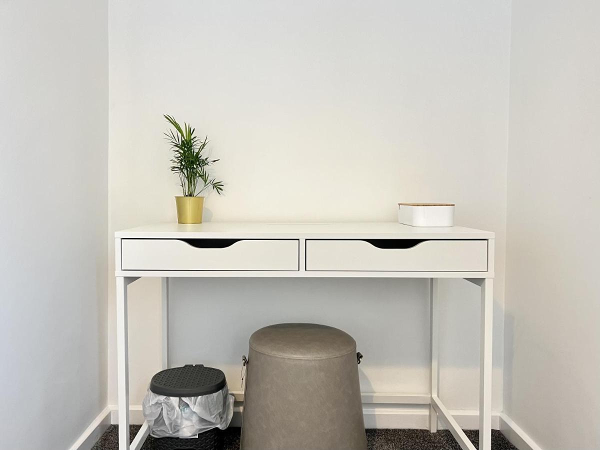 Modern 2 Bed Townhouse Just Outside City Walls With Free Private Parking York Extérieur photo